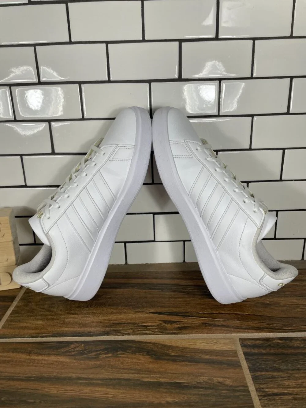 adidas Grand Court 2.0 Shoes Womens Size 9 White Faux Leather Casual Sneaker